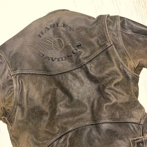 Vintage Distressed Harley Davidson Leather Jacket; Discontinued and rare